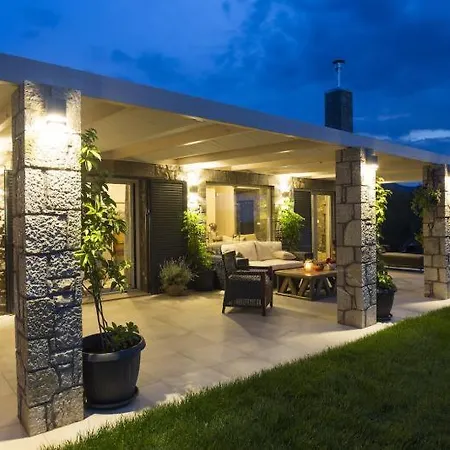 Nyaraló Olivias Ájosz Minász