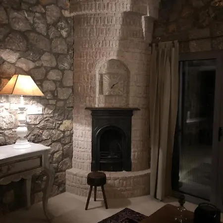 Hébergement de vacances Aegean Horizon - Retreat For 6 With Private Pool & Sea Views Of Evia Near Athens *