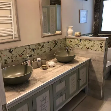 Nyaraló Olivias Ájosz Minász